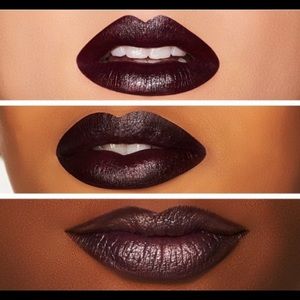 MAC Satin Lipstick - Cyber